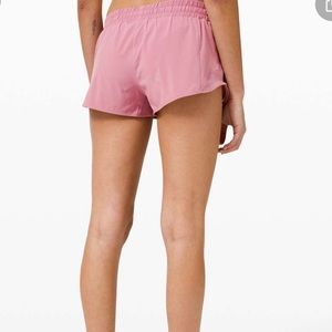 NWT Lululemon hotty hot shorts 2.5”